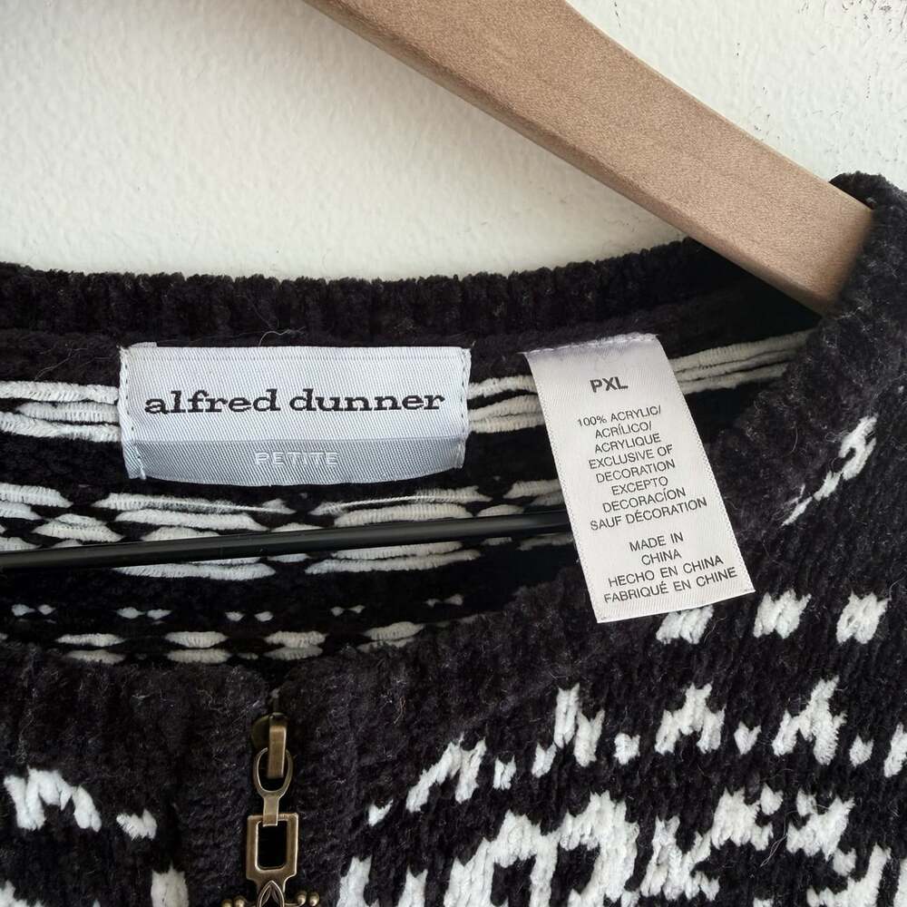 Alfred Dunner Petites Full Zip Fair Isle Ice Skating Sweater Size PXL Black - Picture 4 of 5